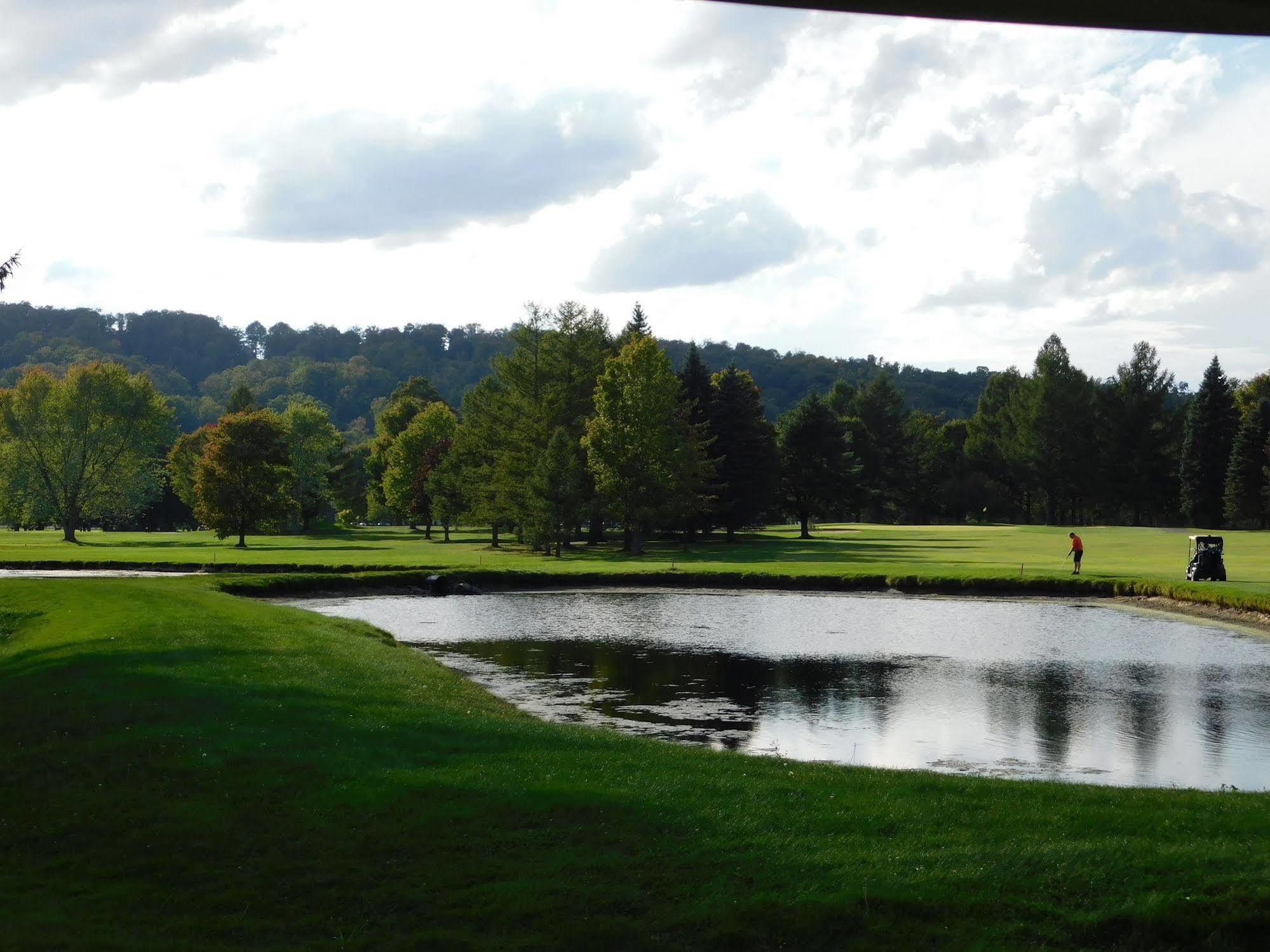 Fairway Suites At The Peak French Creek Extérieur photo